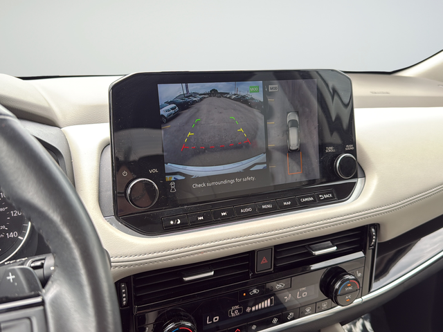 Used 2023 White Nissan SL image 15