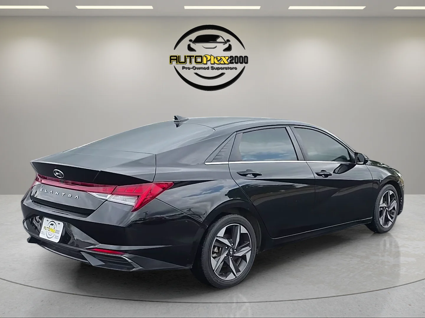 Used 2021 Black Hyundai SEL image 7