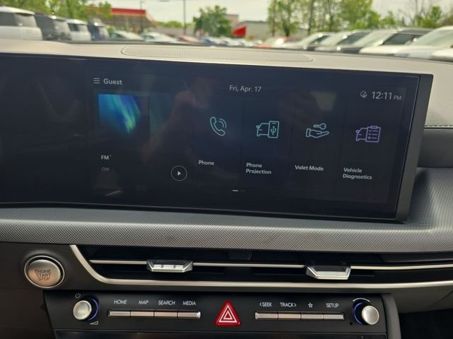 Used 2025 Gray Hyundai SEL image 16