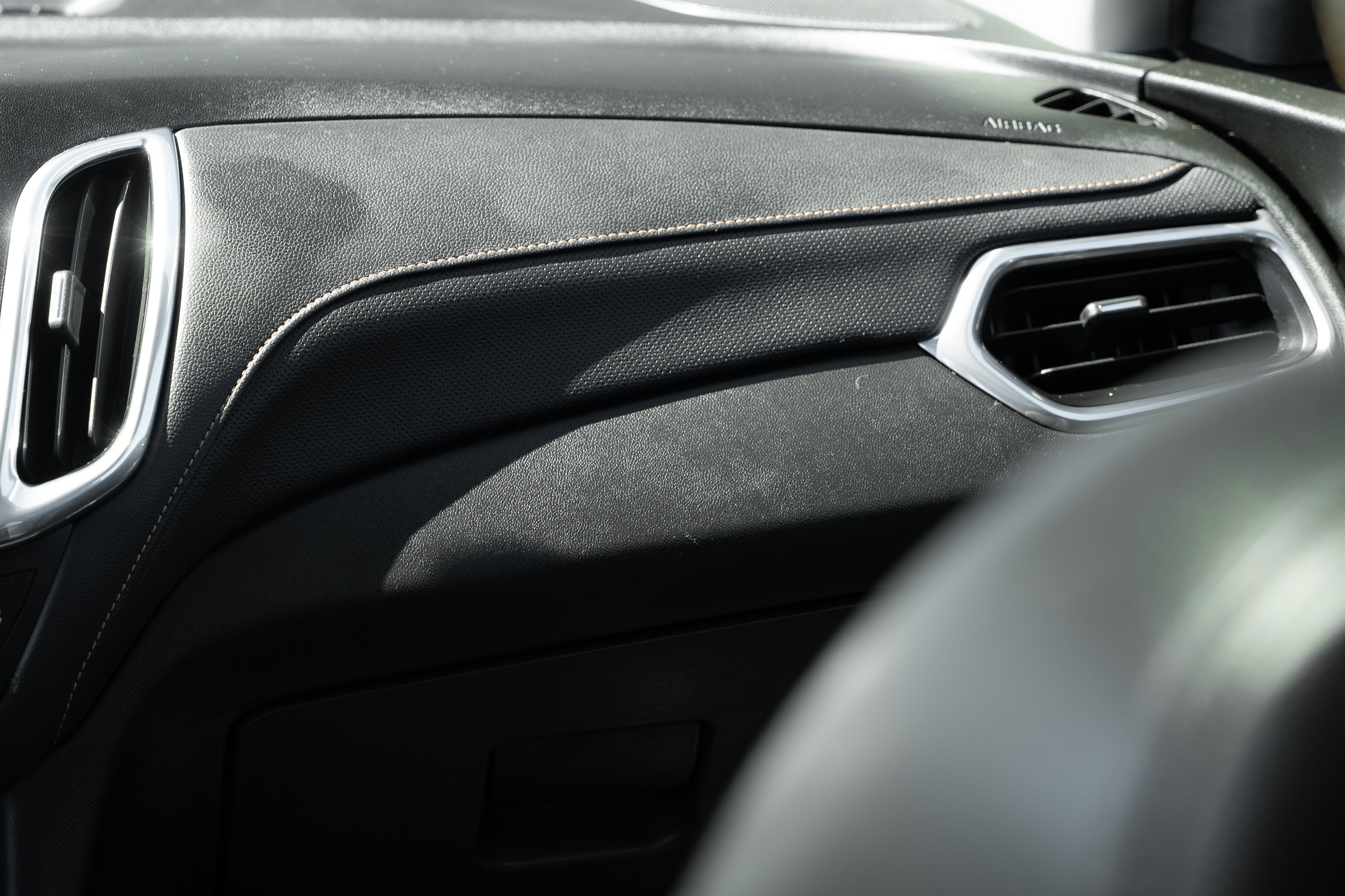 Used 2020 Summit White Chevrolet Premier image 14