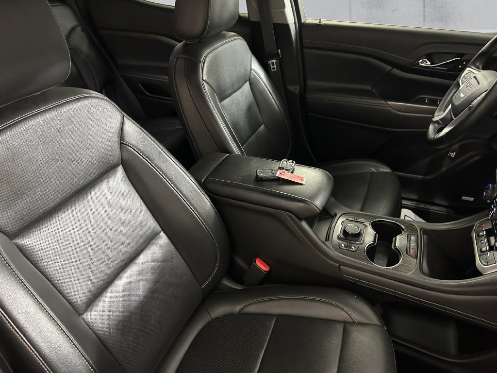 Used 2023 White GMC SLT image 14