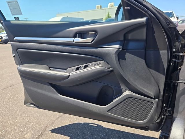 Used 2022 Gray Nissan 2.5 SV image 12