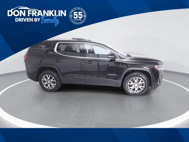 2023 GMC Acadia SLT