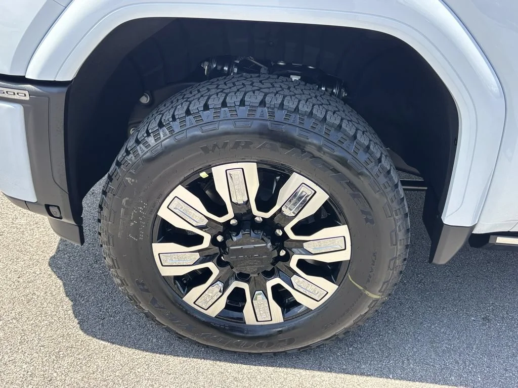 2026 GMC Sierra 2500HD Denali - Photo 10