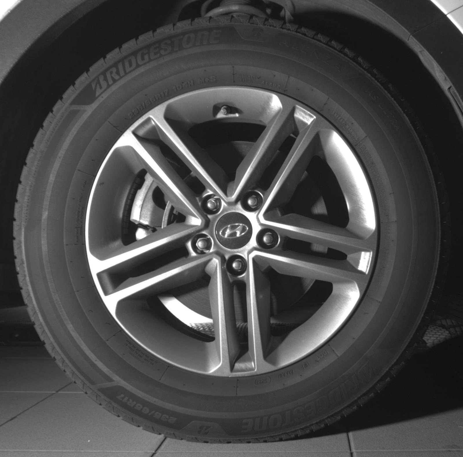 Used 2017 Frost White Pearl Hyundai 2.4L image 9