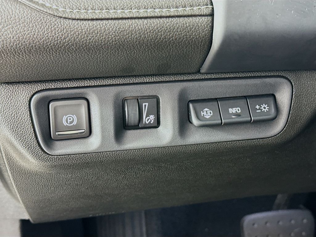 Used 2023 Black GMC SLT image 11