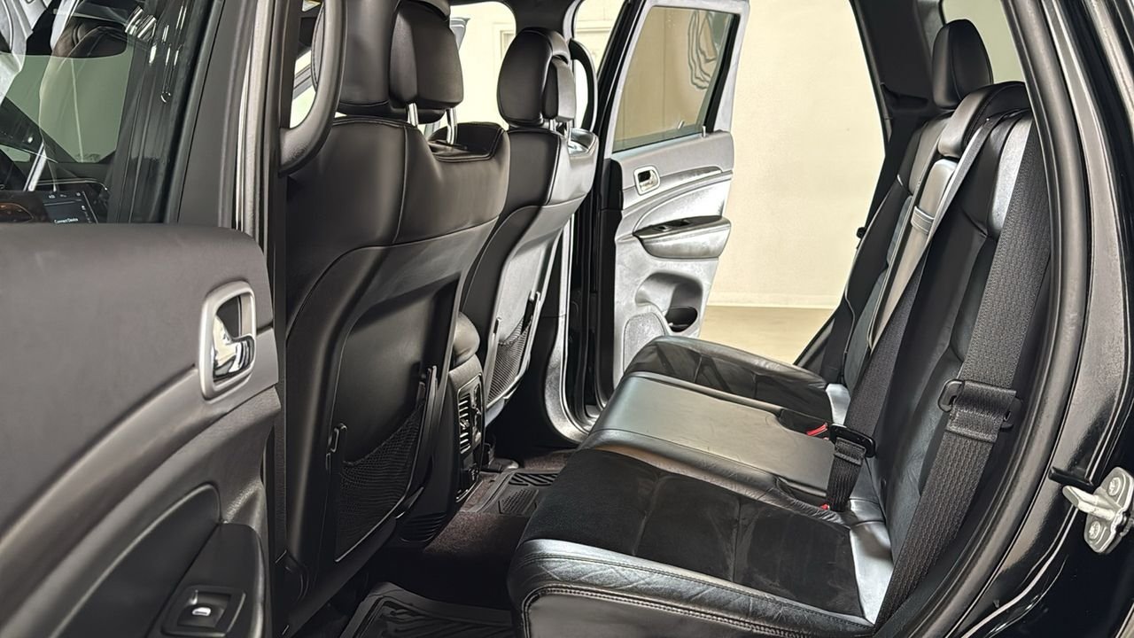 Used 2018 Black Jeep Altitude image 15