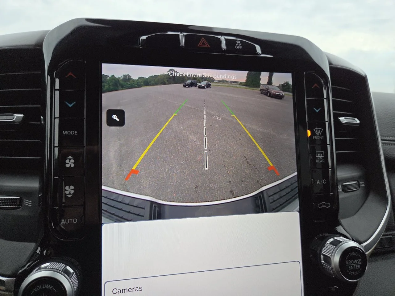 Used 2023  Ram Laramie image 10
