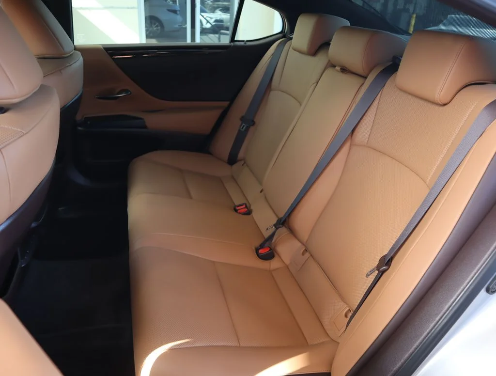 Used 2021 Silver Lexus 350 image 25