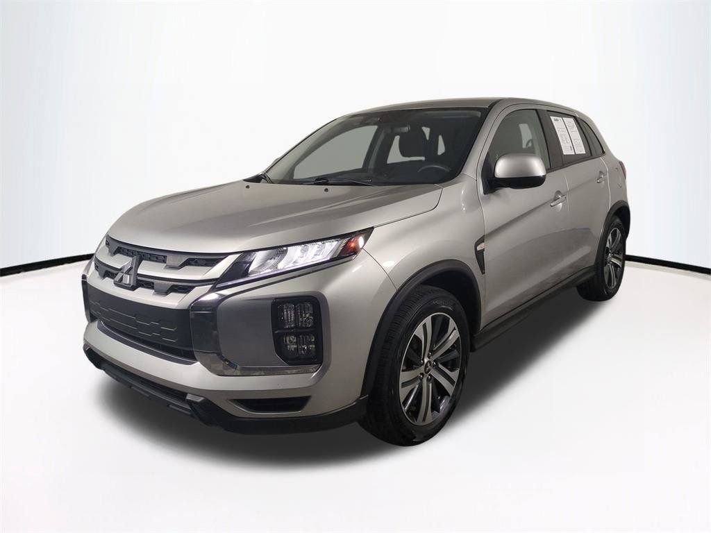 Used 2024  Mitsubishi 2.0 ES image 9