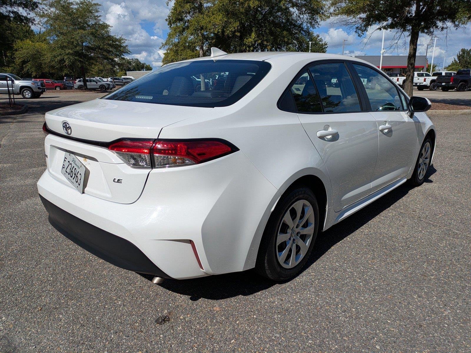 Used 2025  Toyota LE image 4