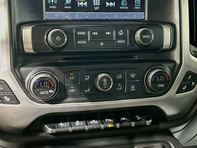 Used 2018 STONE BLUE METALLIC GMC SLT image 16
