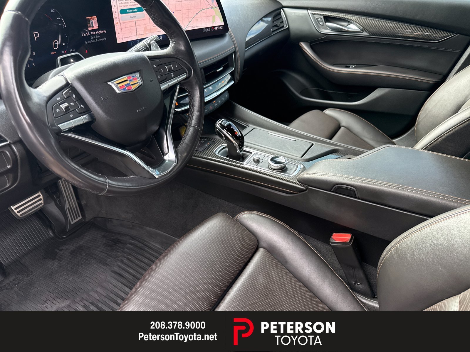 Used 2025  Cadillac Sport image 9