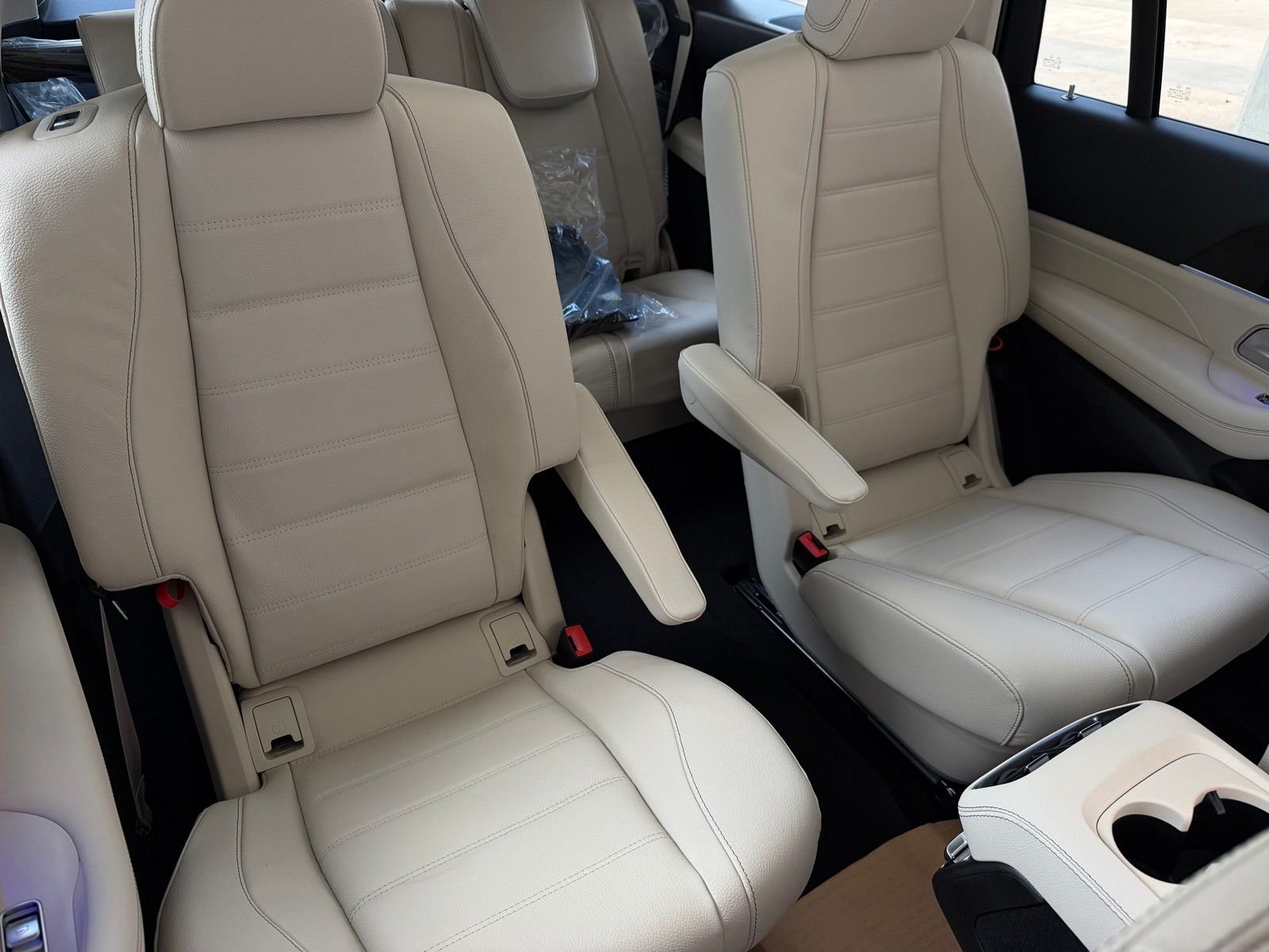 New 2026 Obsidian Black Metallic Mercedes-Benz GLS 450 image 17
