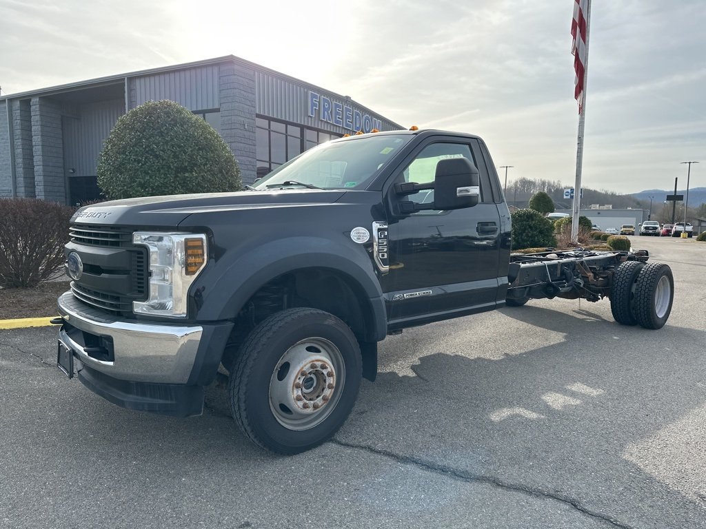 2019 Ford F-550 Super Duty Chassis Cab XL