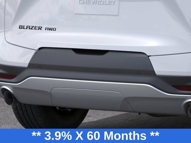 New 2026 Summit White Chevrolet 2LT image 17