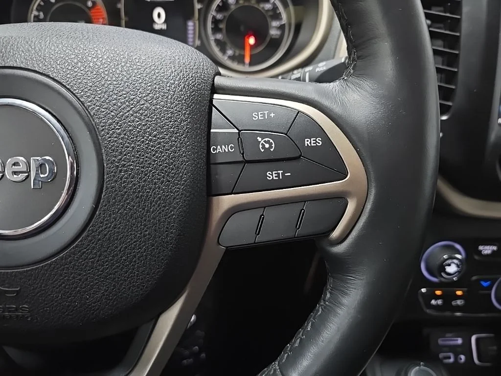 Used 2016 Beige Jeep Latitude image 20