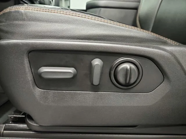 2022 GMC Sierra 2500HD AT4 - Photo 16
