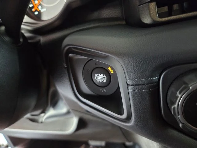 Used 2024 Gray Jeep Mojave image 28