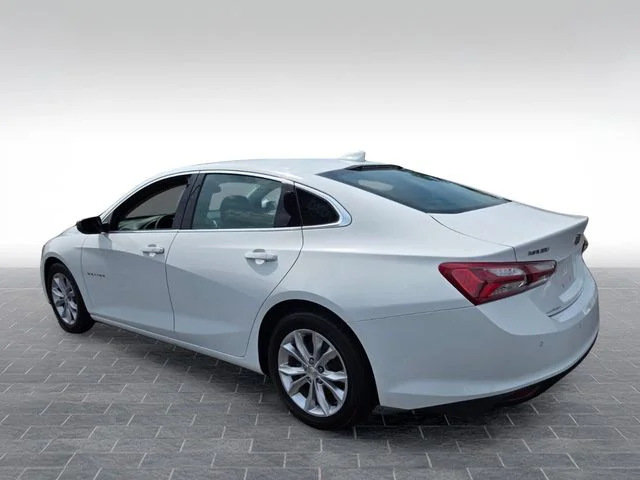 Used 2022 White Chevrolet LT image 5