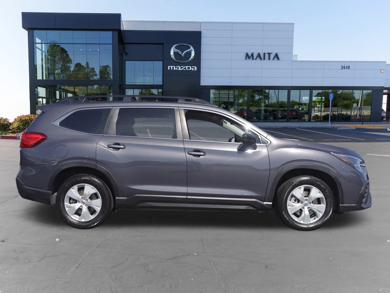 Used 2023 Magnetite Gray Metallic Subaru Base image 2
