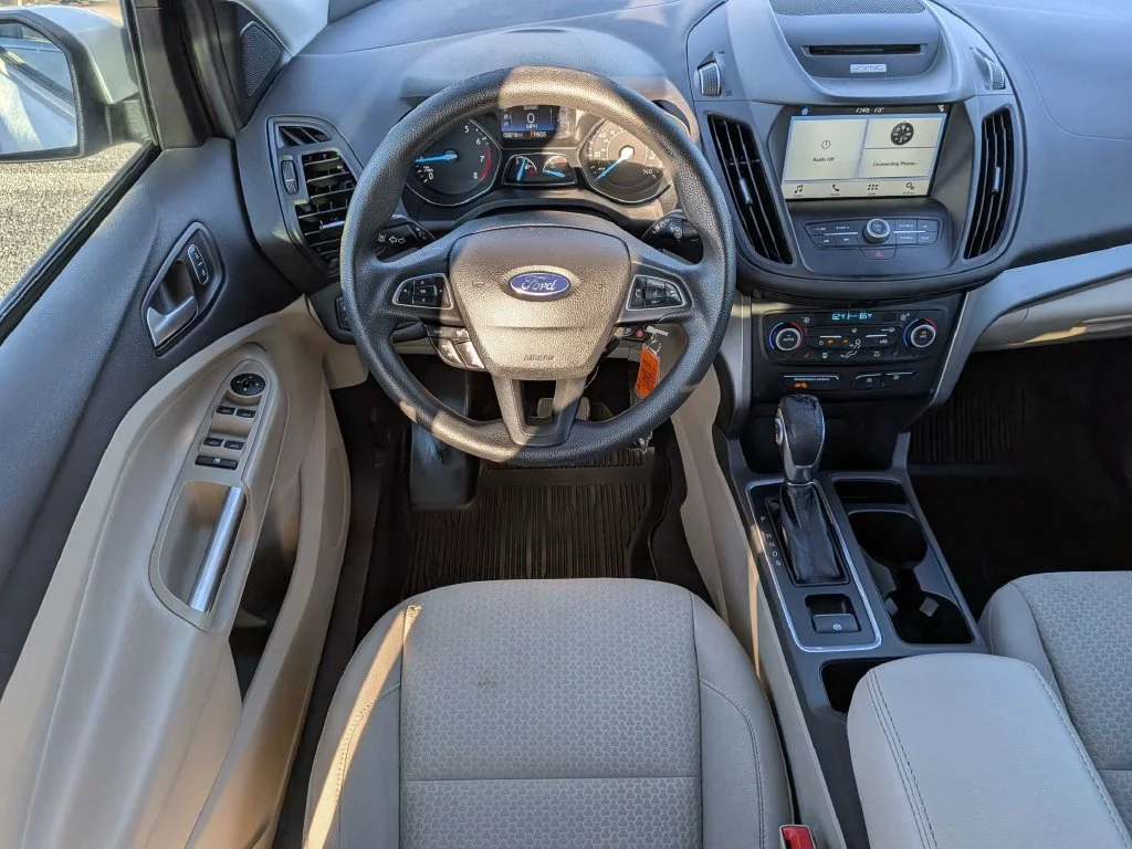 Used 2018 Oxford White Ford SE image 13