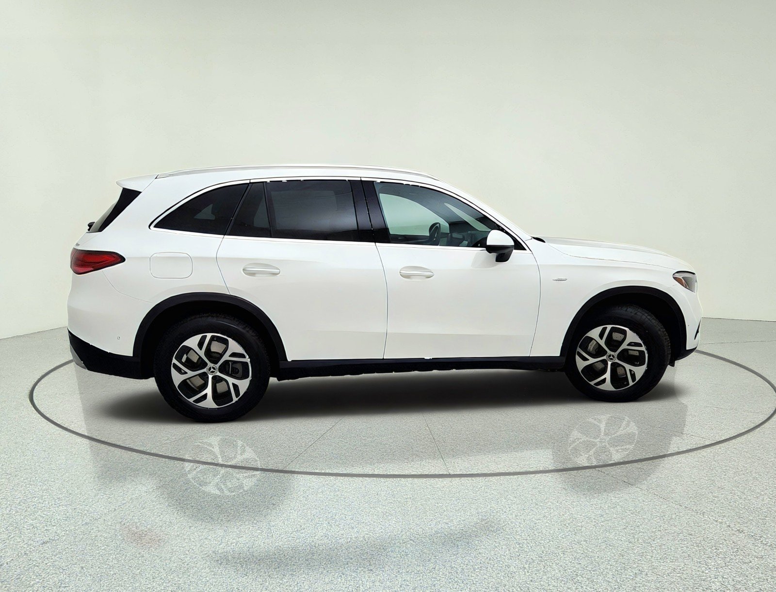 Certified Used 2025 Polar White Mercedes-Benz GLC 350e image 7