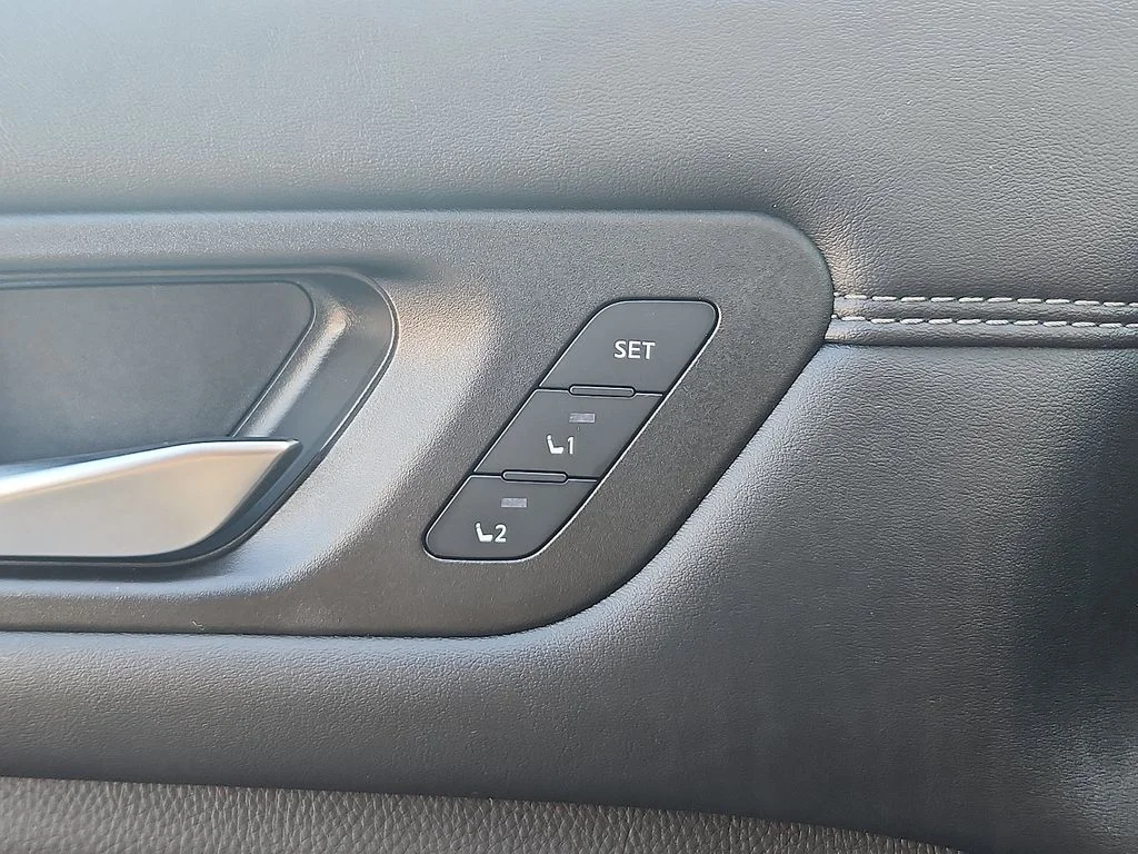 Used 2023 Blue Nissan Platinum image 25
