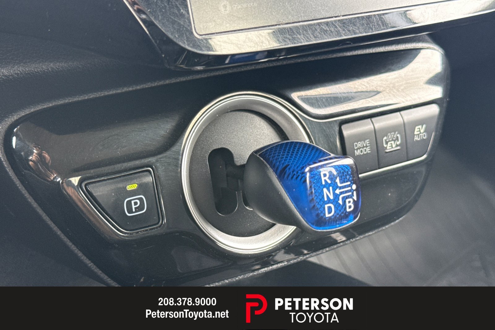Used 2020 Silver Toyota XLE image 21