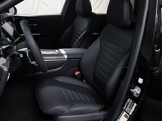 New 2027 Black Mercedes-Benz GLC 300 image 38