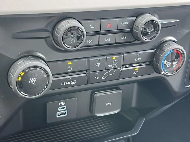 New 2026 Oxford White Ford F-250® XL image 21