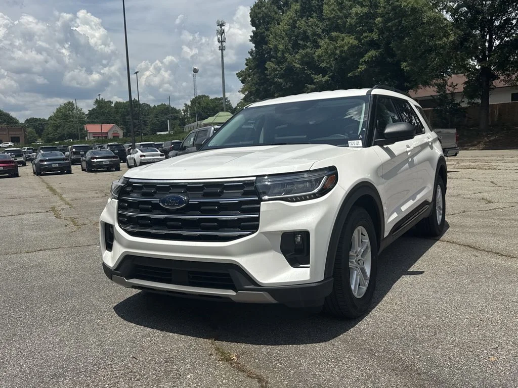 New 2026 White Ford Active image 3