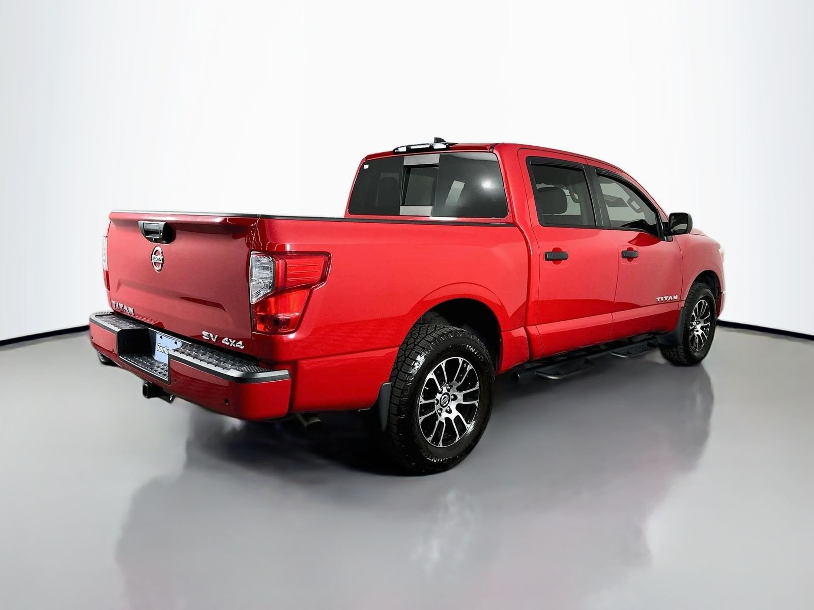 Used 2022 Red Alert Nissan SV image 7