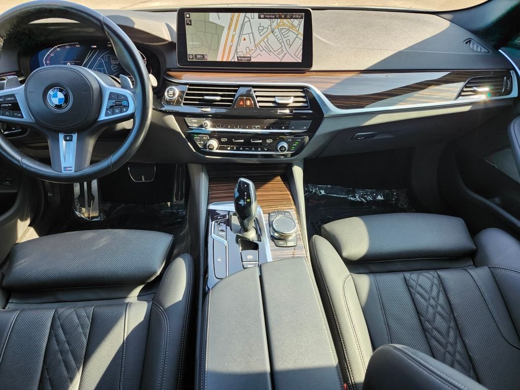 Used 2023 Gray BMW 540i xDrive image 15
