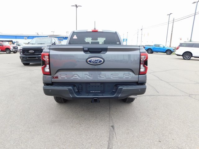 2023 Ford F-150 Lariat photo 2