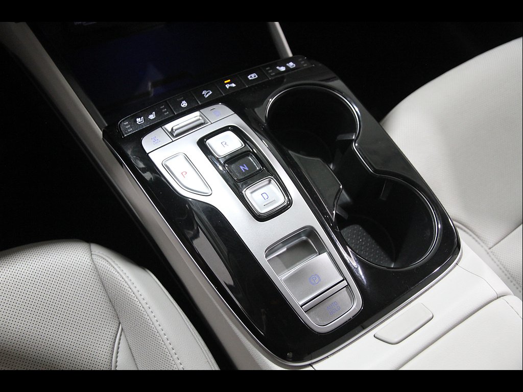 Used 2024 Portofino Gray Metallic Hyundai Limited image 15
