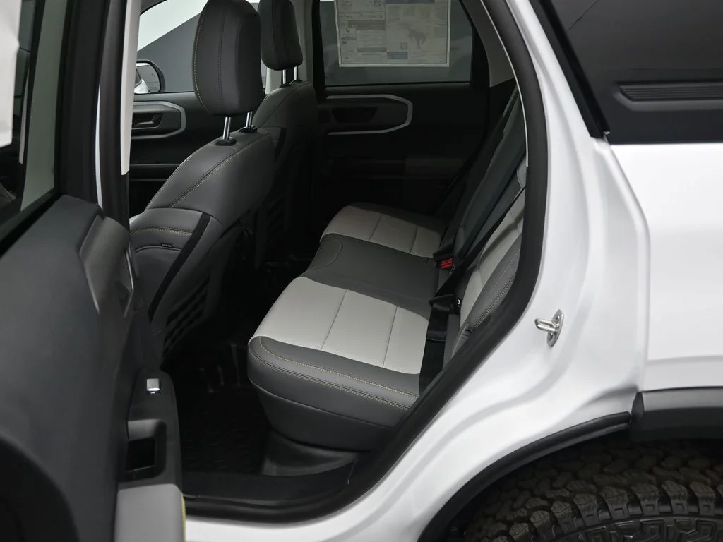 New 2026 Oxford White Ford Badlands image 19