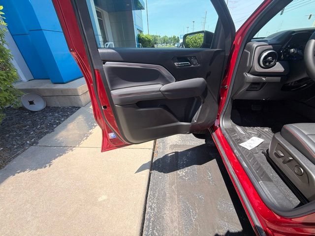 2026 Chevrolet Colorado Z71 - Photo 17