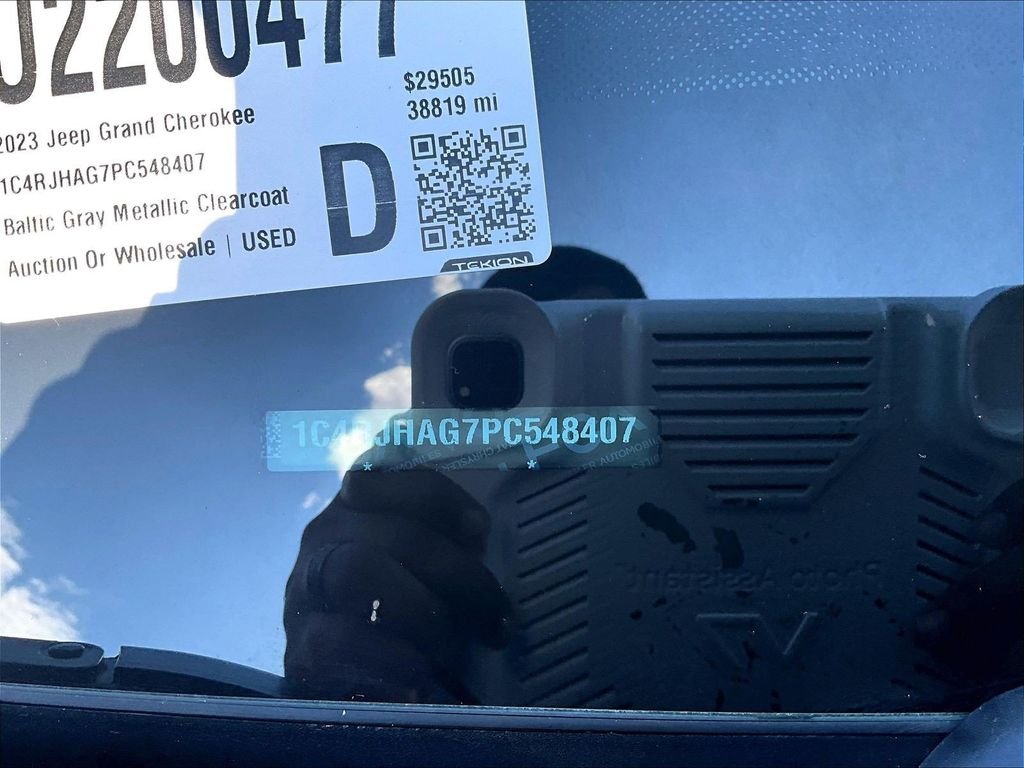 Used 2023 Gray Jeep Altitude X image 36