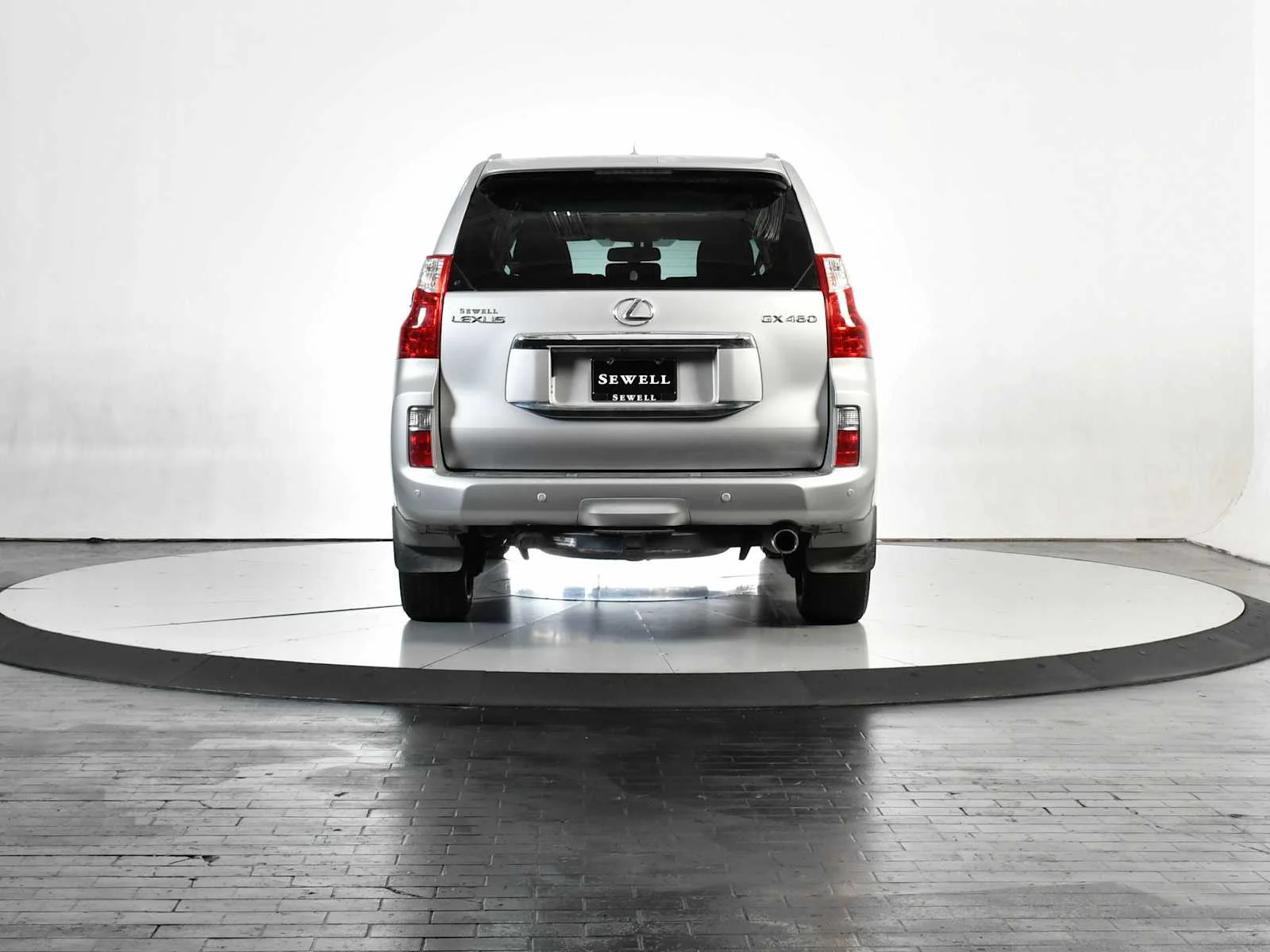 Used 2010 Tungsten Pearl Lexus  image 4