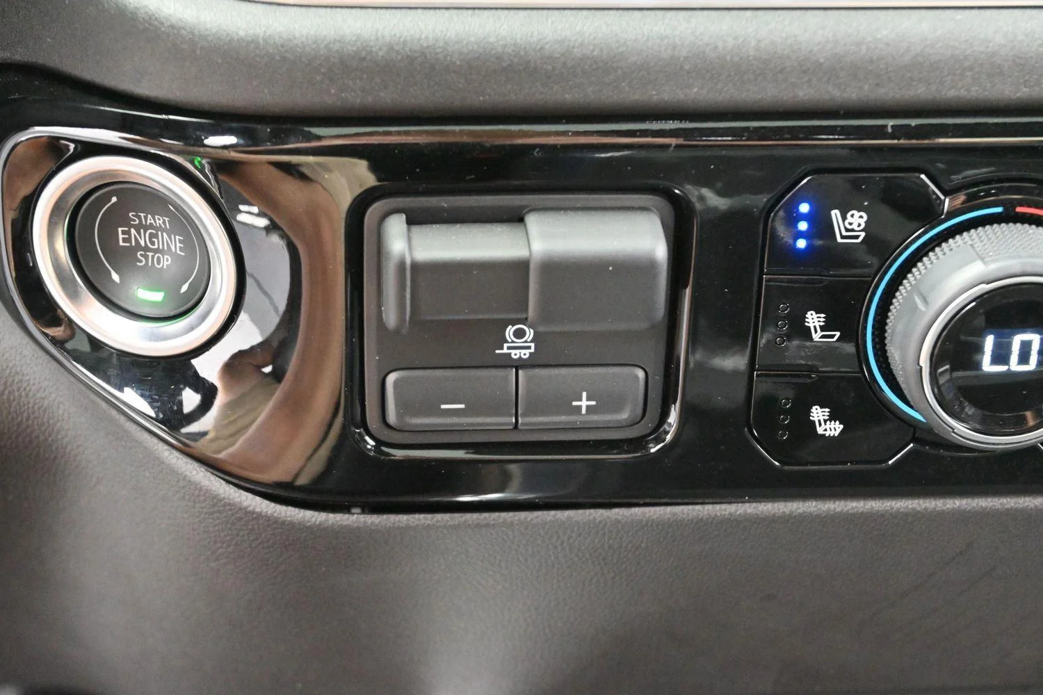 Used 2025 Lakeshore Blue Metallic Chevrolet LTZ image 24