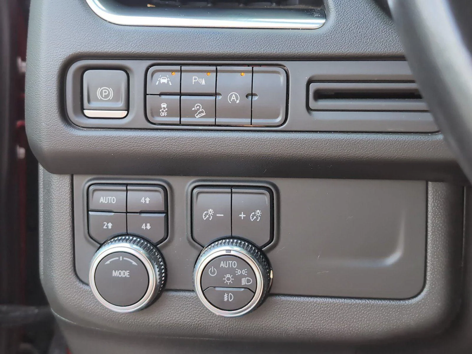 Used 2023 Volcanic Red Tintcoat GMC AT4 image 31