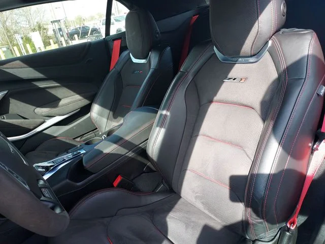 Used 2022 Black Chevrolet ZL1 image 17