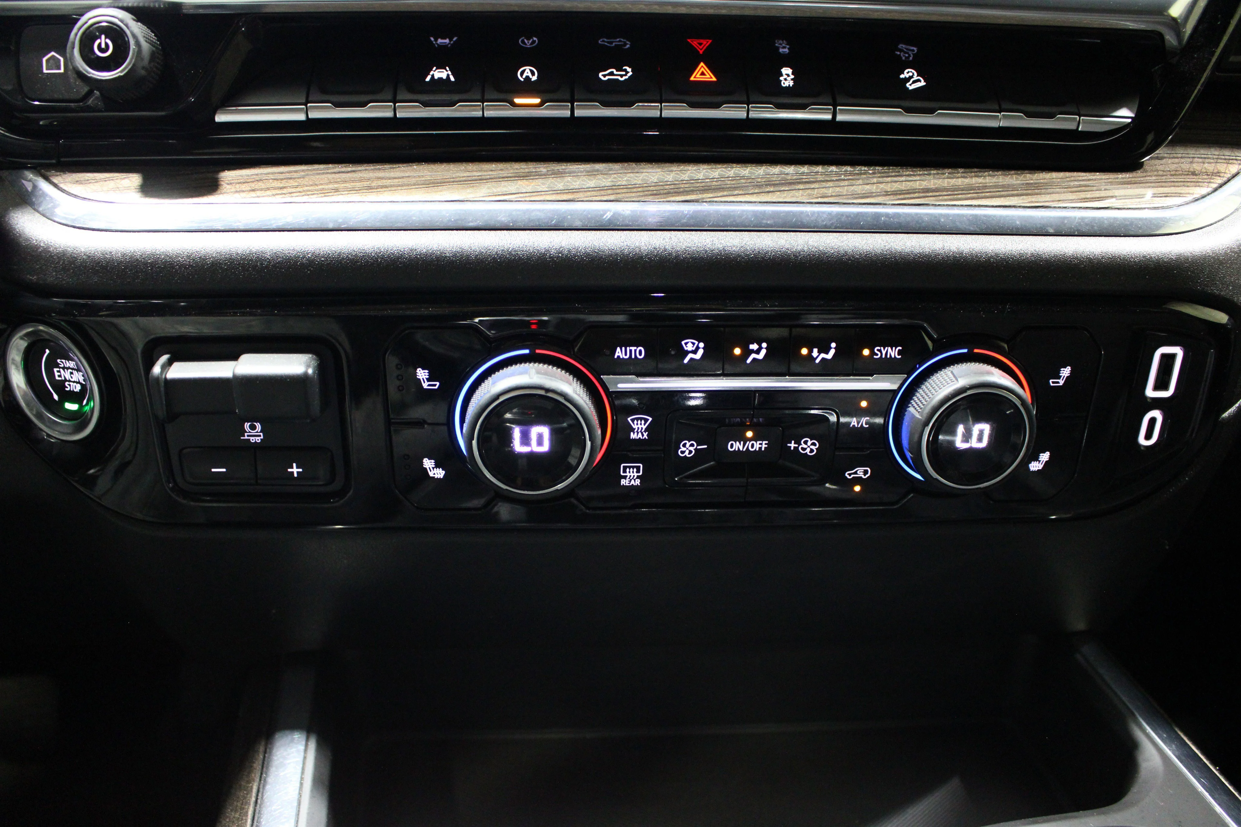 2024 Chevrolet Silverado 1500 RST - Photo 18