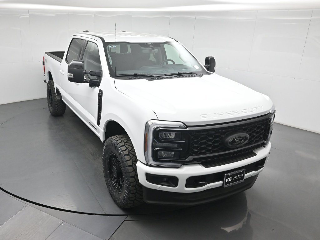 New 2026 Oxford White Ford Lariat image 35