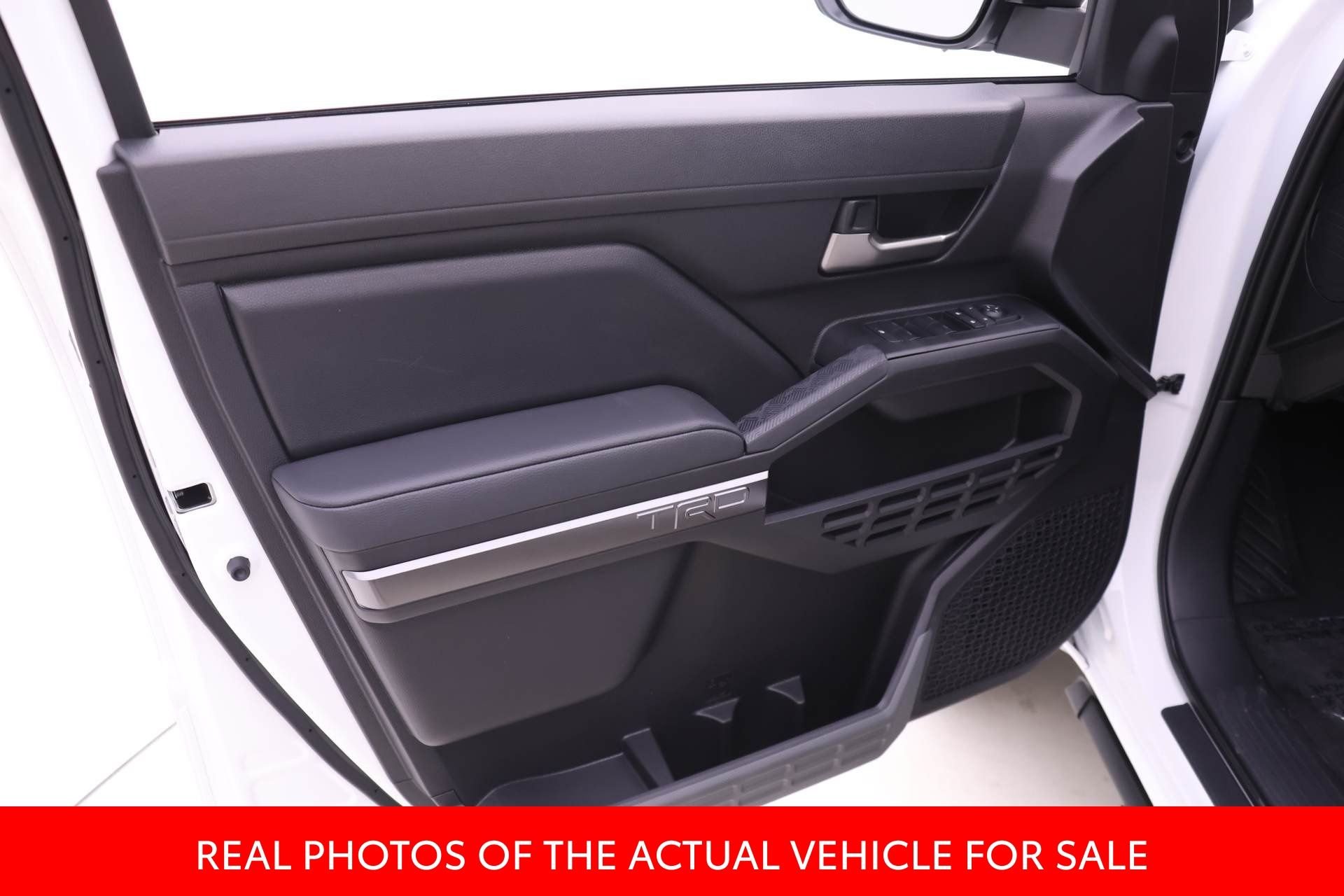 2025 Toyota Tacoma TRD Off Road - Photo 8