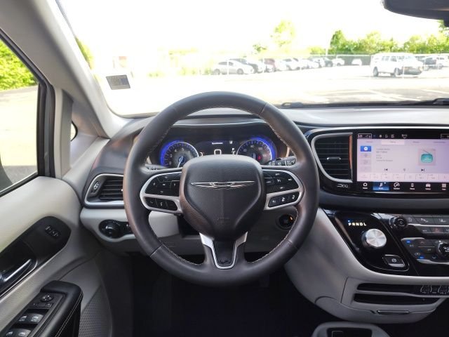 Used 2023 White Chrysler Touring L image 14