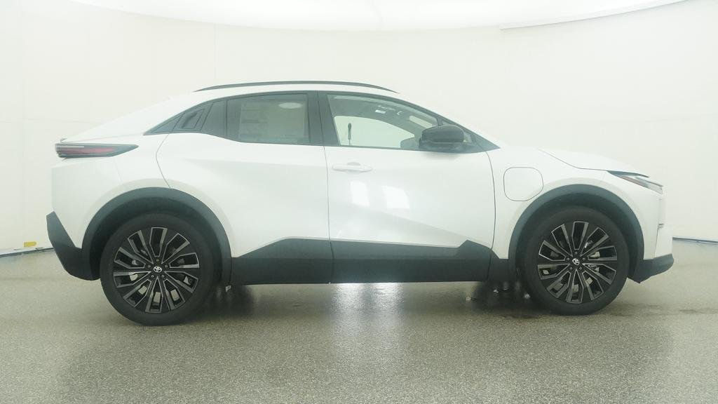 New 2026 Wind Chill Pearl Toyota XSE image 13