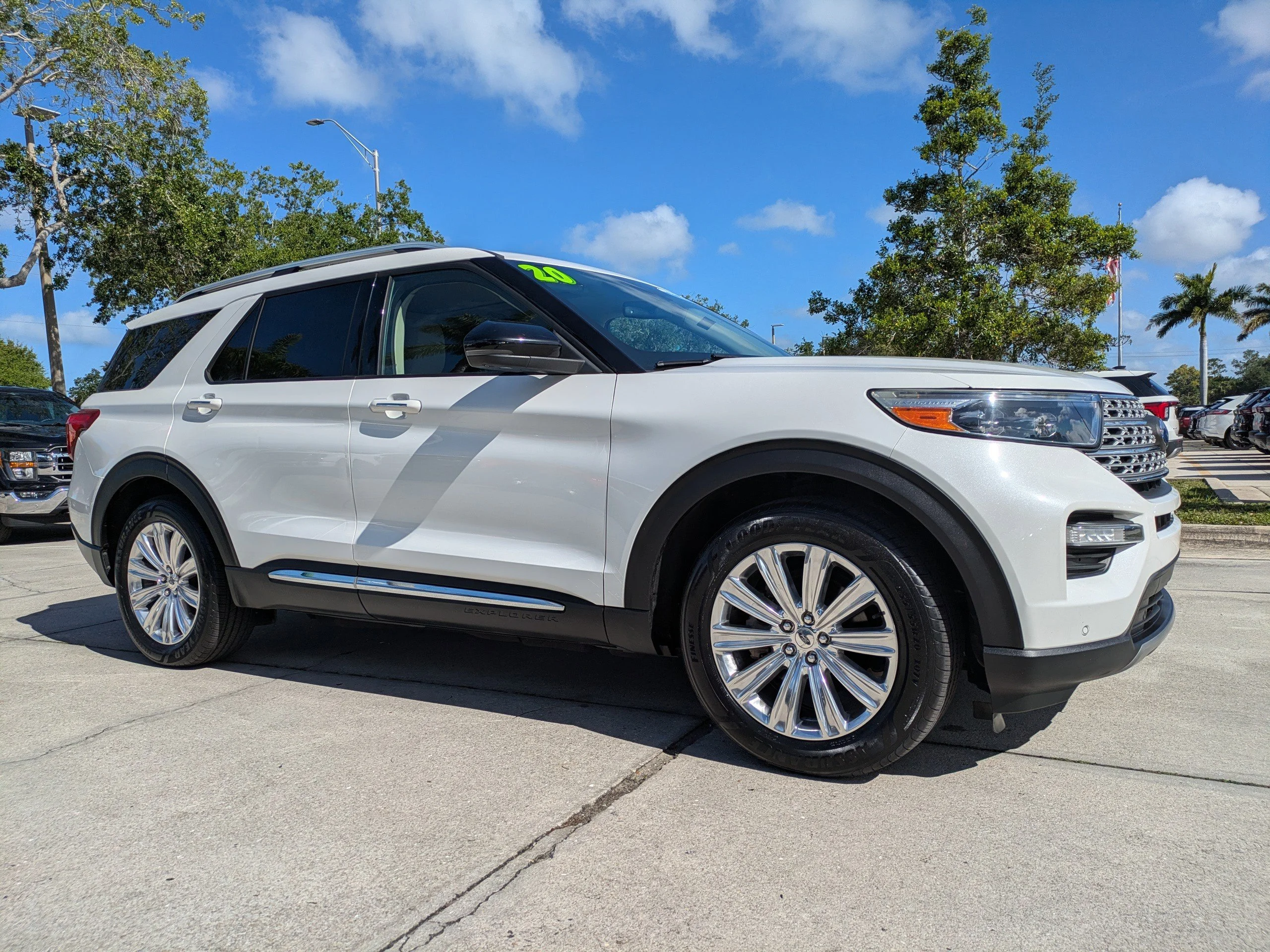 2020 Ford Explorer Limited RWD's photo