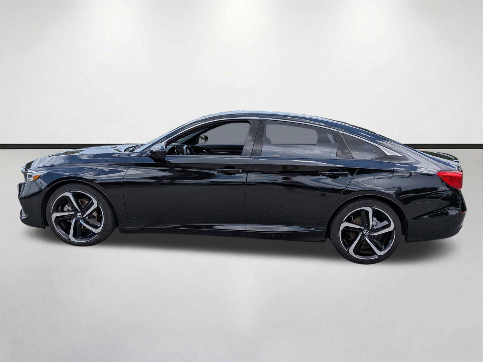 Used 2021  Honda Sport image 7
